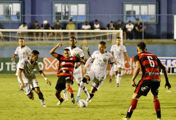 Vitória empata sem gols com Aparecidense no encerramento da 5ª rodada