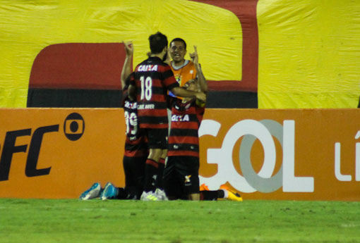 Vitória fica no empate em 2x2 com o Botafogo jogando no Barradão