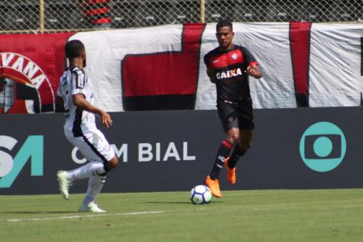 Vitória supera o Ceará por 2x1 no Barradão