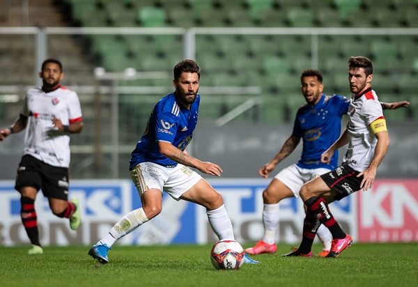 Vitória arranca empate contra o Cruzeiro jogando no Independência