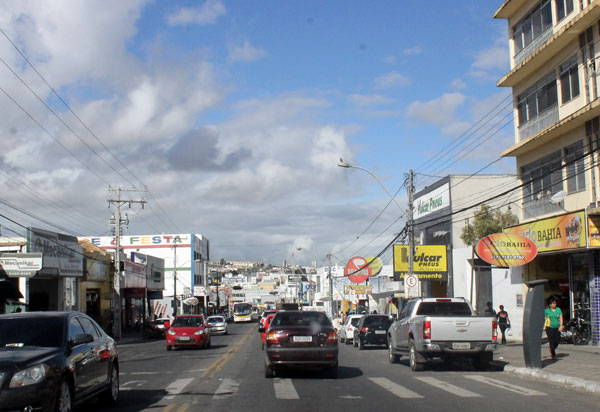 Vitória da Conquista: Decreto mantem reabertura do comércio e aulas municipais suspensas por mais 30 dias