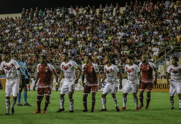  Vitória empata em Imperatriz e avança na Copa do Brasil