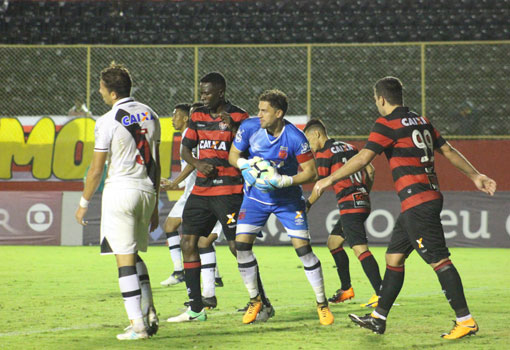 Vitória perde para o Vasco por 4 a 1 no Barradão