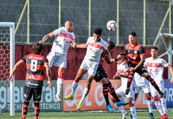 Vitória empata com o CRB e continua no Z-4 da Série B