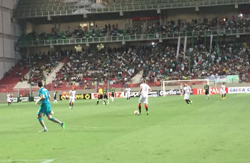 Vitória é goleado por 4x0, mas permanece na terceira colocação