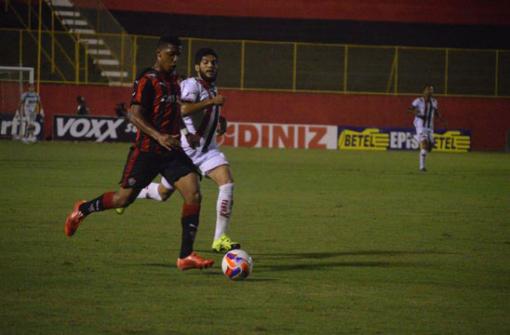 Série B: Vitória fica apenas no empate com o Oeste no Barradão