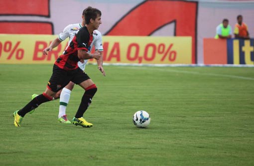 Vitória não consegue superar bloqueio da Chapecoense e empata jogo no Barradão