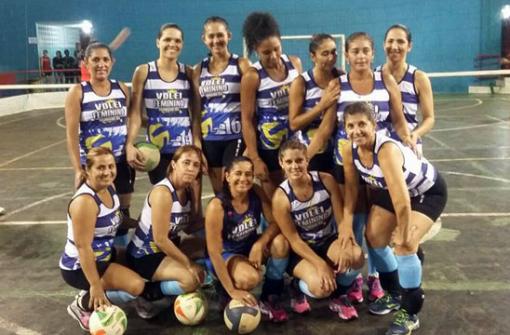 Panela Vôlei Clube e Vôlei Feminino de Brumado foram as equipes campeãs do 'Carnavôlei'