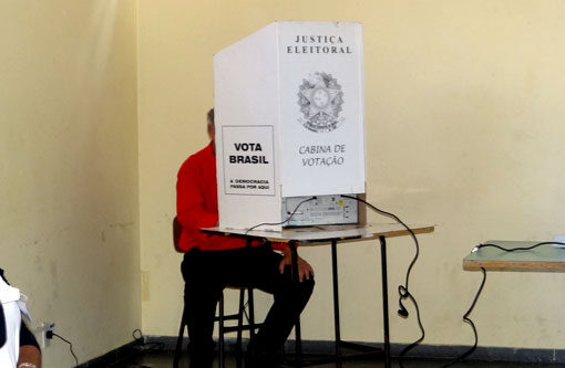 Eleitor deve levar um minuto e 14 segundos para votar, diz TSE