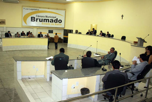Brumado: Câmara de Vereadores aprova em votação contas de Aguiberto e Eduardo referente aos anos de 2012 e 2013