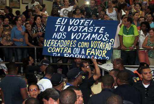 Brumado: maioria dos vereadores aprova projetos polêmicos de autoria do prefeito Eduardo Vasconcelos