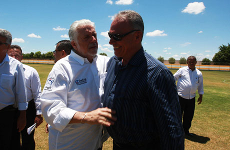 Brumado: Prefeito Aguiberto participa da recepção ao governador Wagner em Malhada de Pedras
