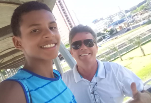 Brumado: atleta da escolinha de futebol LUSAC assina contrato de três anos com o Vitória 