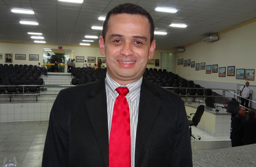 Cisternas de Produção e Cobertura de Quadra do CAPS benefícios solicitados pelo vereador Weliton Lopes