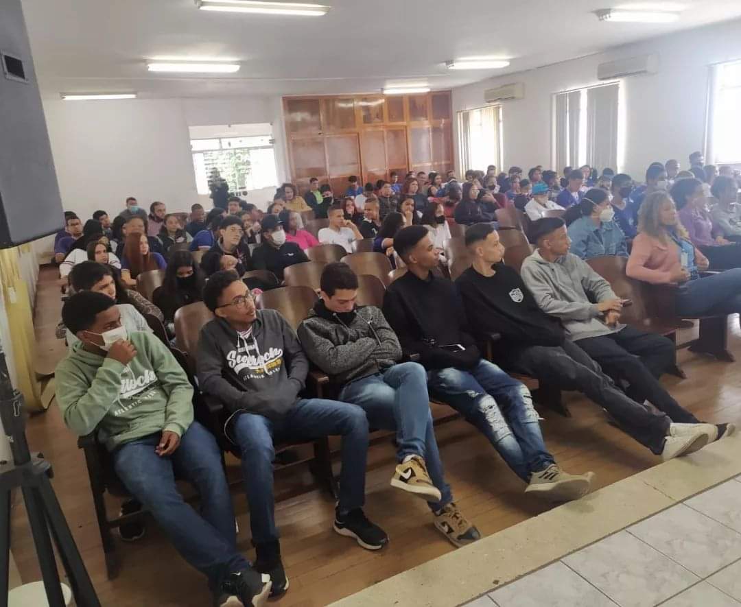 Brumado: Alunos do CGV participaram de palestra com o tema 'Juventude empreendedora'