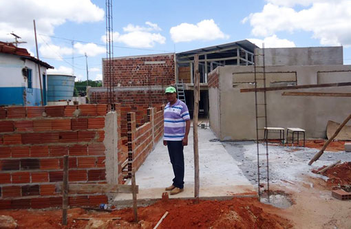 Brumado: Vereador Zé Carlos dos Reis visita obras de ampliação de Escola em Arrecife, uma indicação de seu mandato