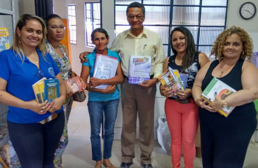 Brumado: Vereador José Carlos Reis doou livros a Comunidade Arrecife