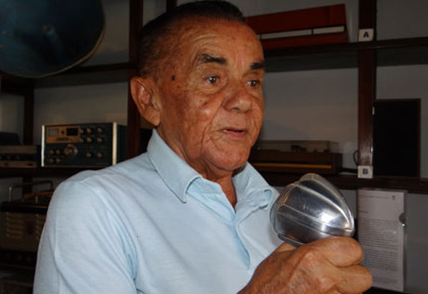 Brumado: Vereadora Ilka Abreu concede a Medalha de Honra Monsenhor Fagundes a José Maria Viana Machado