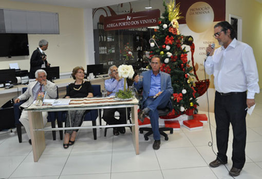 Cordelista Zé Walter lança o livro 'A Guerra das Coronelas - Sá Lourença e Izabelinha' em Vitória da Conquista 