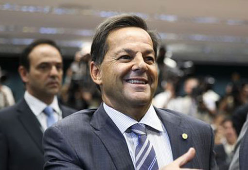 Sergio Zveiter vota pela admissibilidade da investigação de corrupção contra Michel Temer